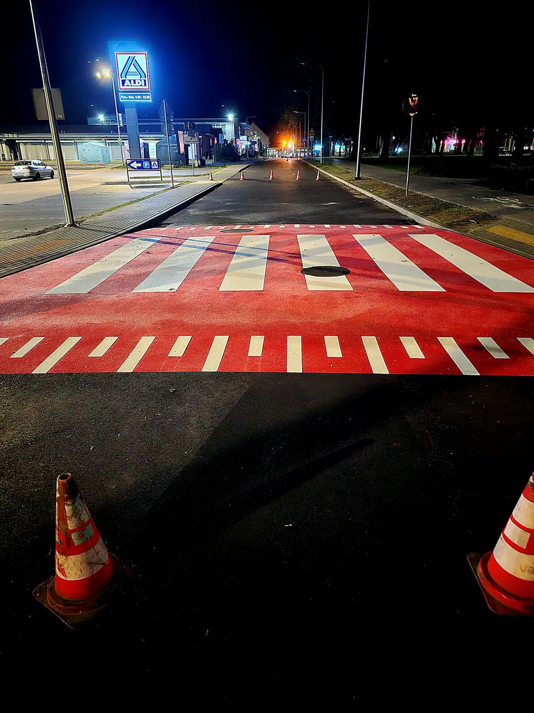 Świeżo wymalowane przejście dla pieszych – realizacja 4