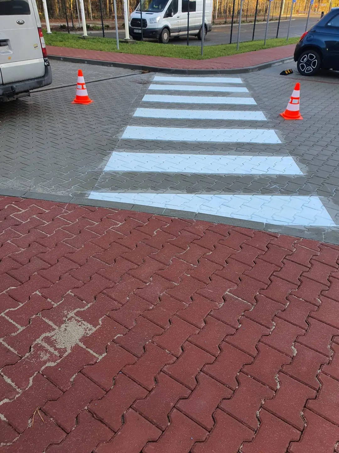 Świeżo wymalowane przejście dla pieszych – realizacja 8