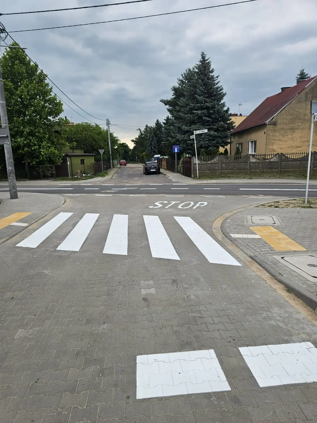 Świeżo wymalowane przejście dla pieszych – realizacja 20